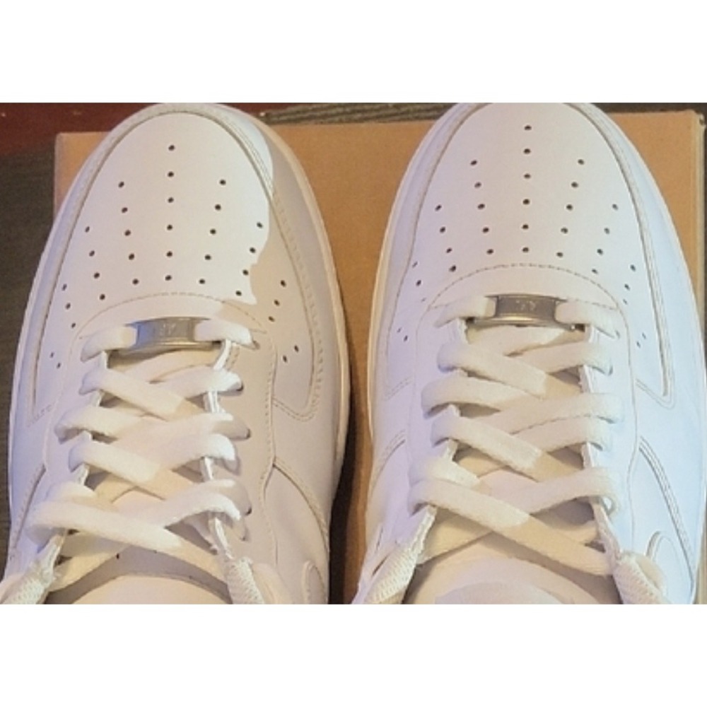 Nike Air Force 1 Low Triple White Mens Sneakers CW2288-111 AF1 Low Top 1x worn - Picture 5 of 13